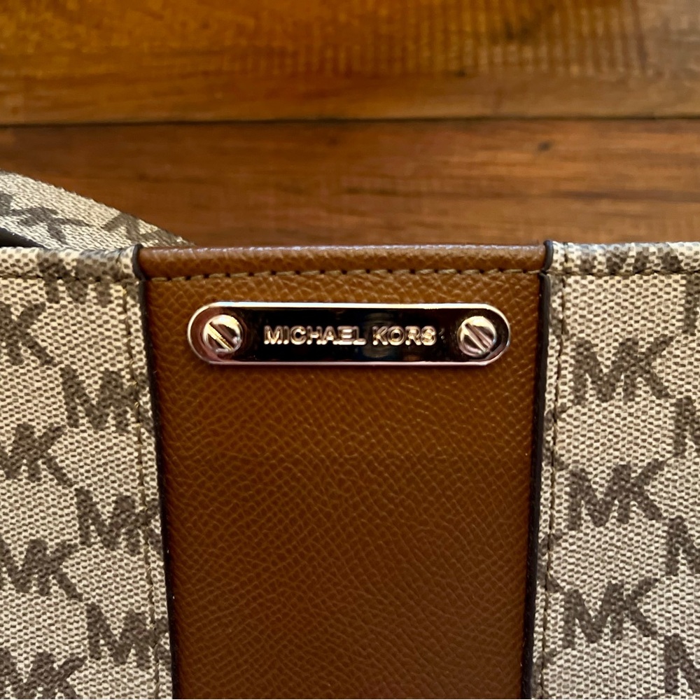Michael Kors | Monogram Belt Bag - Picture 3 of 6